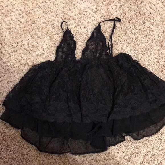 VS - matching babydoll (M)/panty (M) set - never worn - Picture 5 of 13